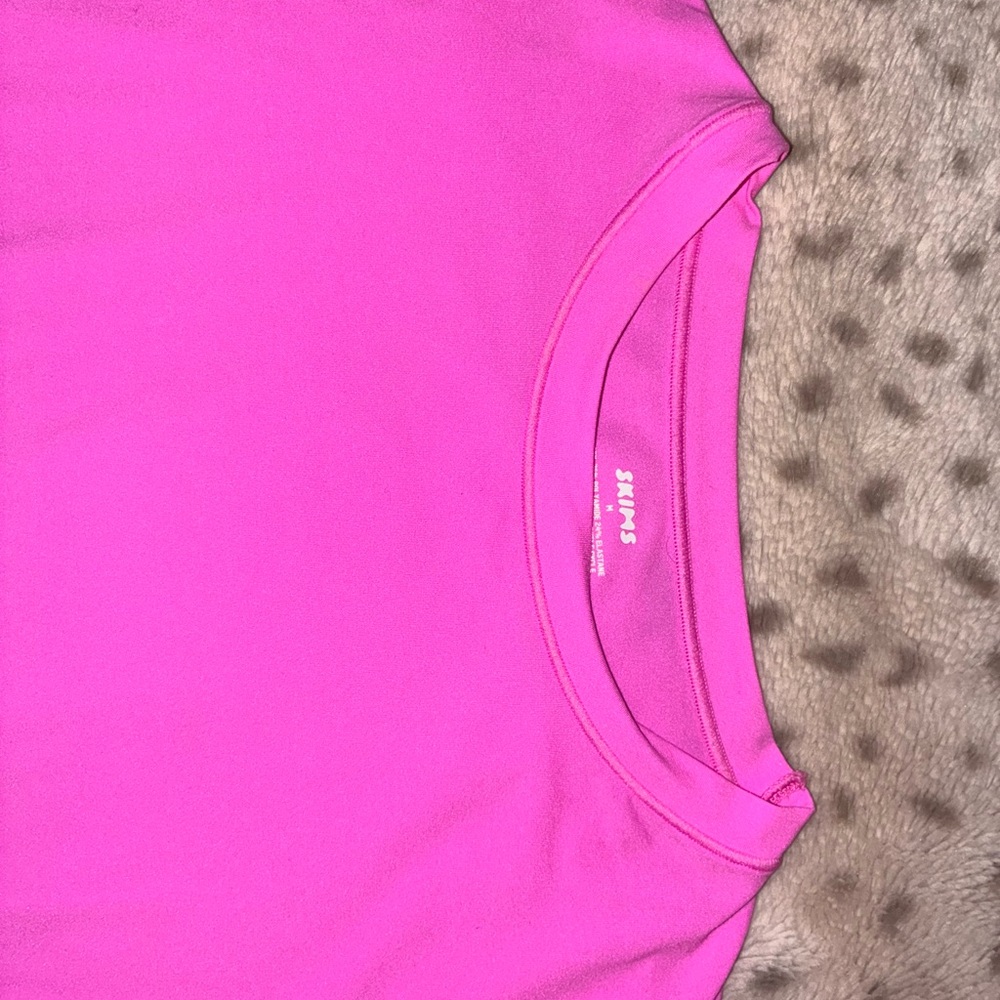 Skims Fits Everybody Tee - Picture 3 of 5